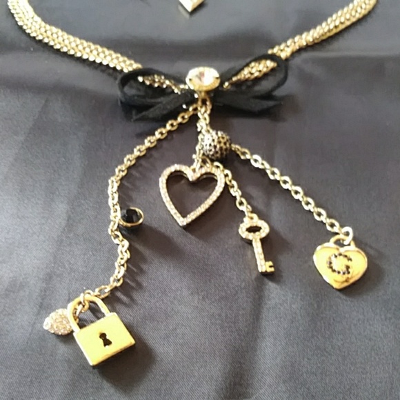 GUESS NECKLACE 16-18" 5" DROP - Picture 2 of 6